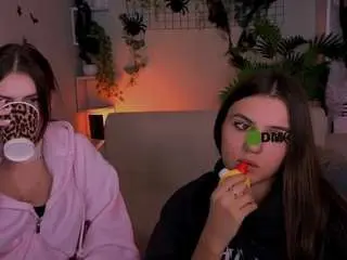 Lisa-dark  live sex cam