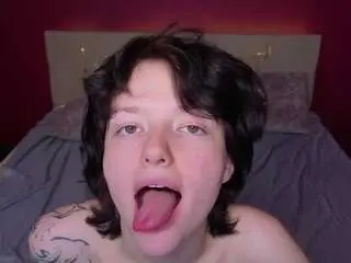 Svenaakopnie  live sex cam