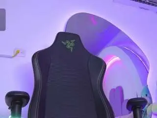 Alliciakim18  live sex cam
