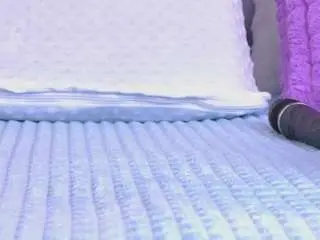 Alliciakim18  live sex cam