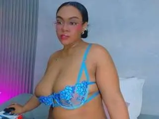Esmeralda-bigbotty  live sex cam