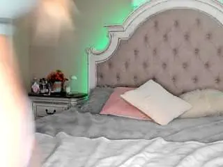 Kennasavage  live sex cam