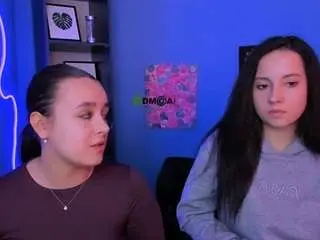 Megan-moon  live sex cam