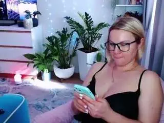 Monalisag  live sex cam
