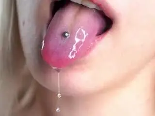 Antoniahey  live sex cam