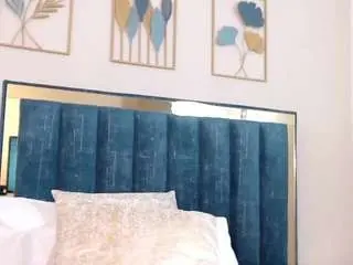 Milaadams  live sex cam
