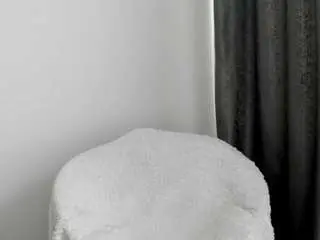 Tinblack  live sex cam