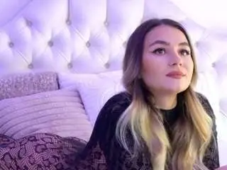 Blondeenigma  live sex cam