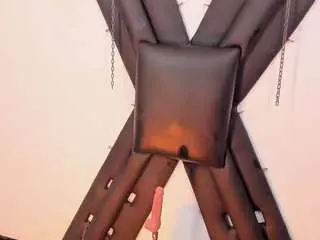 Brown-suggar1  live sex cam