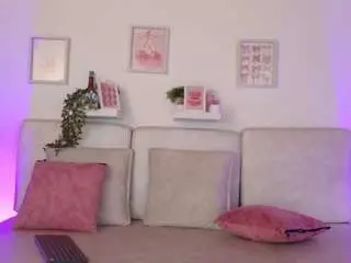 Luciana-petite  live sex cam