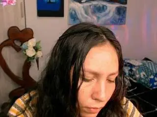 Naih-reyes  live sex cam