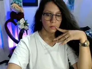 Naih-reyes  live sex cam
