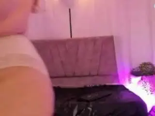 Emilie-joness1  live sex cam