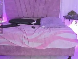 Emilie-joness1  live sex cam
