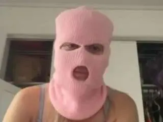 Itsthealaskablaze  live sex cam
