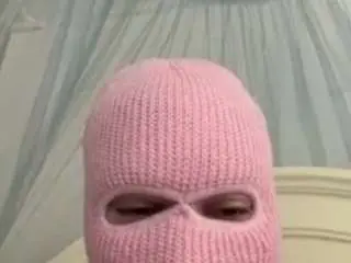 Itsthealaskablaze  live sex cam