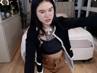 Lorraine-smithh  live sex cam