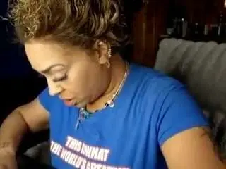 Lushdiamondz  live sex cam