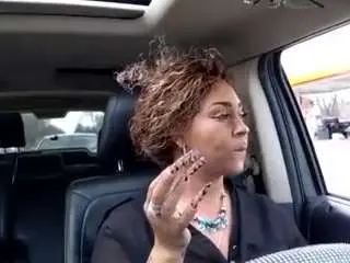 Lushdiamondz  live sex cam