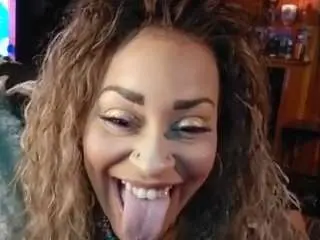 Lushdiamondz  live sex cam