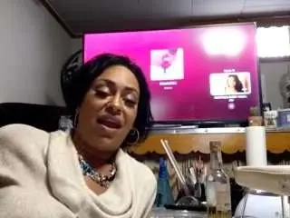 Lushdiamondz  live sex cam