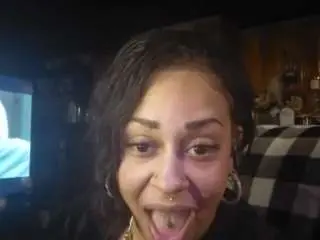 Lushdiamondz  live sex cam