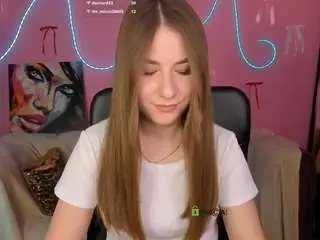 Luna-wisper  live sex cam