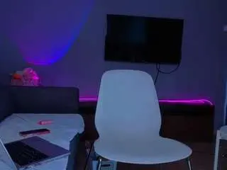 Nicolehampton  live sex cam