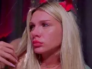 Nicolehampton  live sex cam