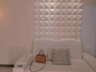 Ninamichellex  live sex cam