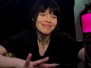 Tinyfrazzano  live sex cam