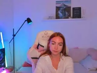 Miagingerrose  live sex cam