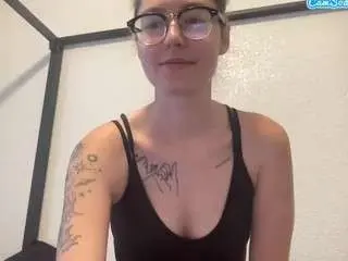 Roxiechanel  live sex cam