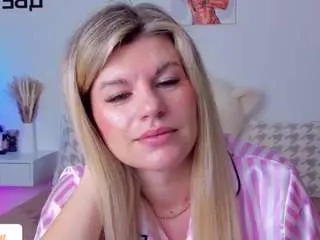 Asti757  live sex cam