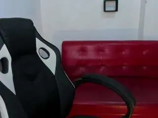 Nora22xx  live sex cam