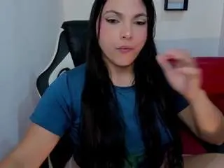 Nora22xx  live sex cam