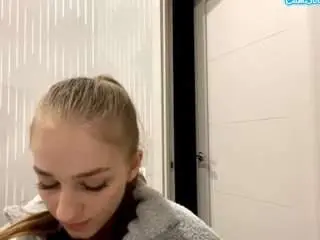 Tanishamehdi  live sex cam