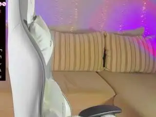 Flamygold  live sex cam