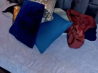 Nahomii-hill  live sex cam