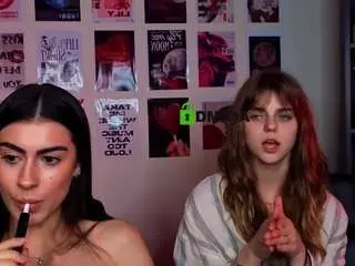 Naya-may  live sex cam
