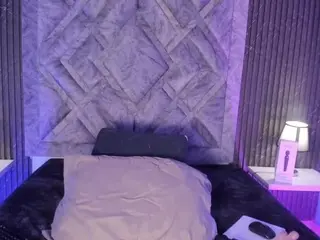 Hannyk  live sex cam