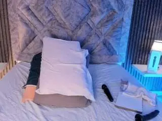 Hannyk  live sex cam