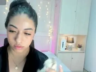 Hannyk  live sex cam