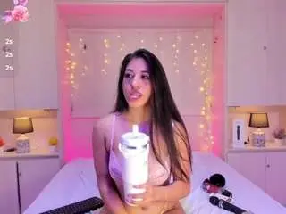 Hannyk  live sex cam