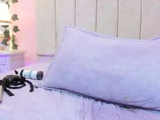 Rosalynwilde  live sex cam