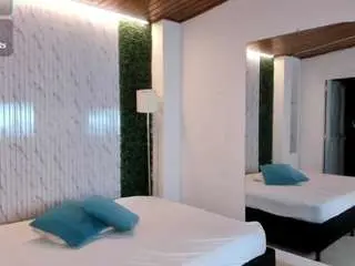 Victoria-mooree  live sex cam