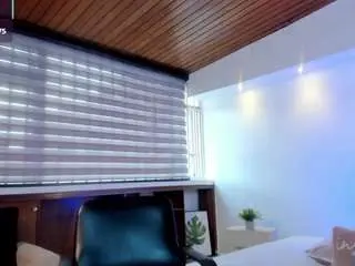 Victoria-mooree  live sex cam