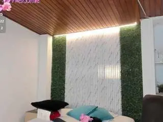Victoria-mooree  live sex cam