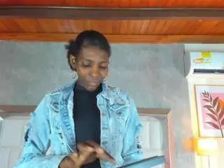 Almasaennz  live sex cam