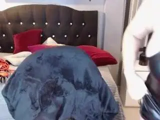 Josephinnemiller  live sex cam